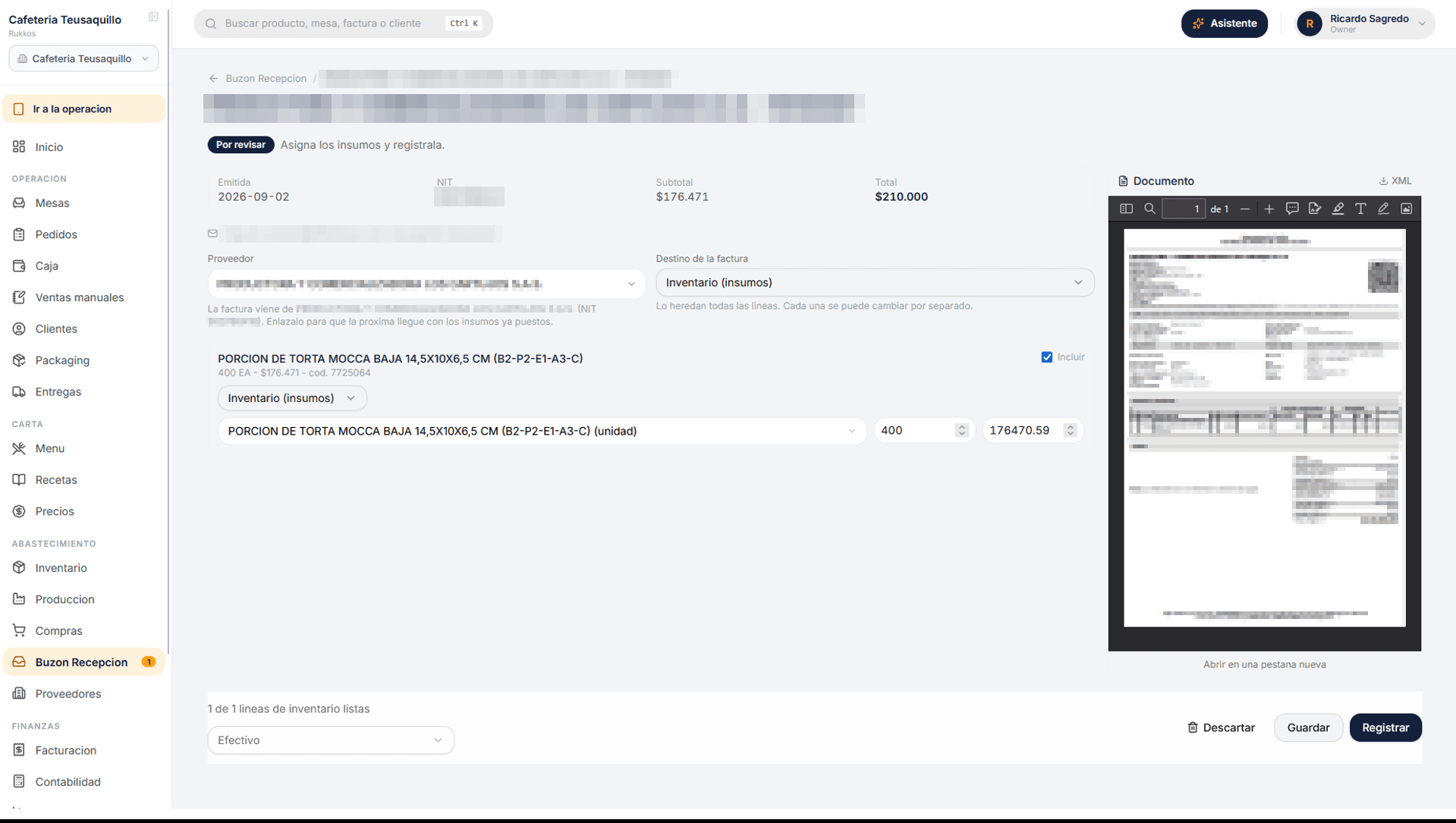 Factura de proveedor recibida por correo, pre-llenada y pendiente de revisar